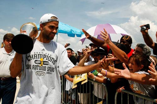 还是长期策 还是长期策